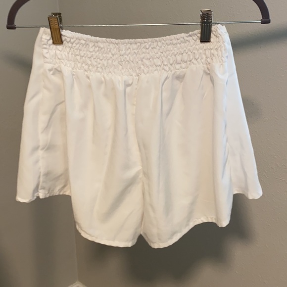 lightweight running/tennis skort with tie front - Picture 2 of 3